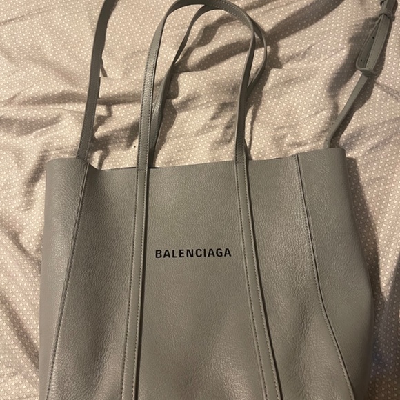 Balenciaga Extra Small Every Day Leather Tote - Picture 4 of 4